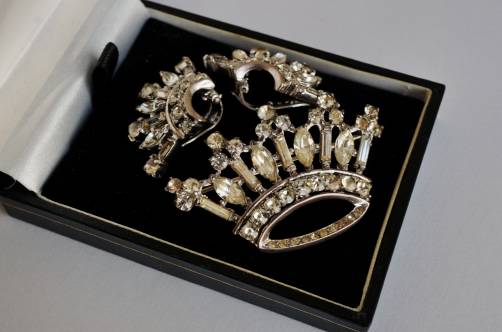 Trifari crown pin & earrings, sterling, Alfred Philippe, 1946 American